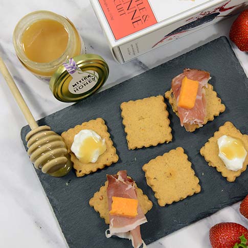 Chipotle and Cayenne Biscuits Photo [1]