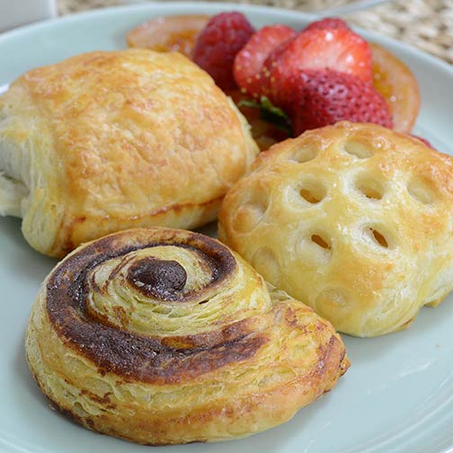 Assorted Mini Danish (Cinnamon Roll, Apple Pocket, Pain Au Chocolat ) - 1.25 oz Photo [1]